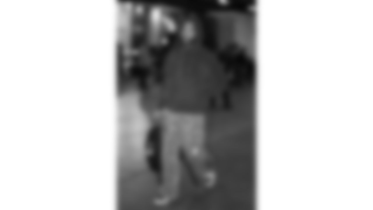 Kansas City Chiefs running back Elijah Mitchell (25) arrives prior to a week 11 NFL Football game against the Denver Broncos on Sunday, November 16, 2025 in Denver, Colorado.