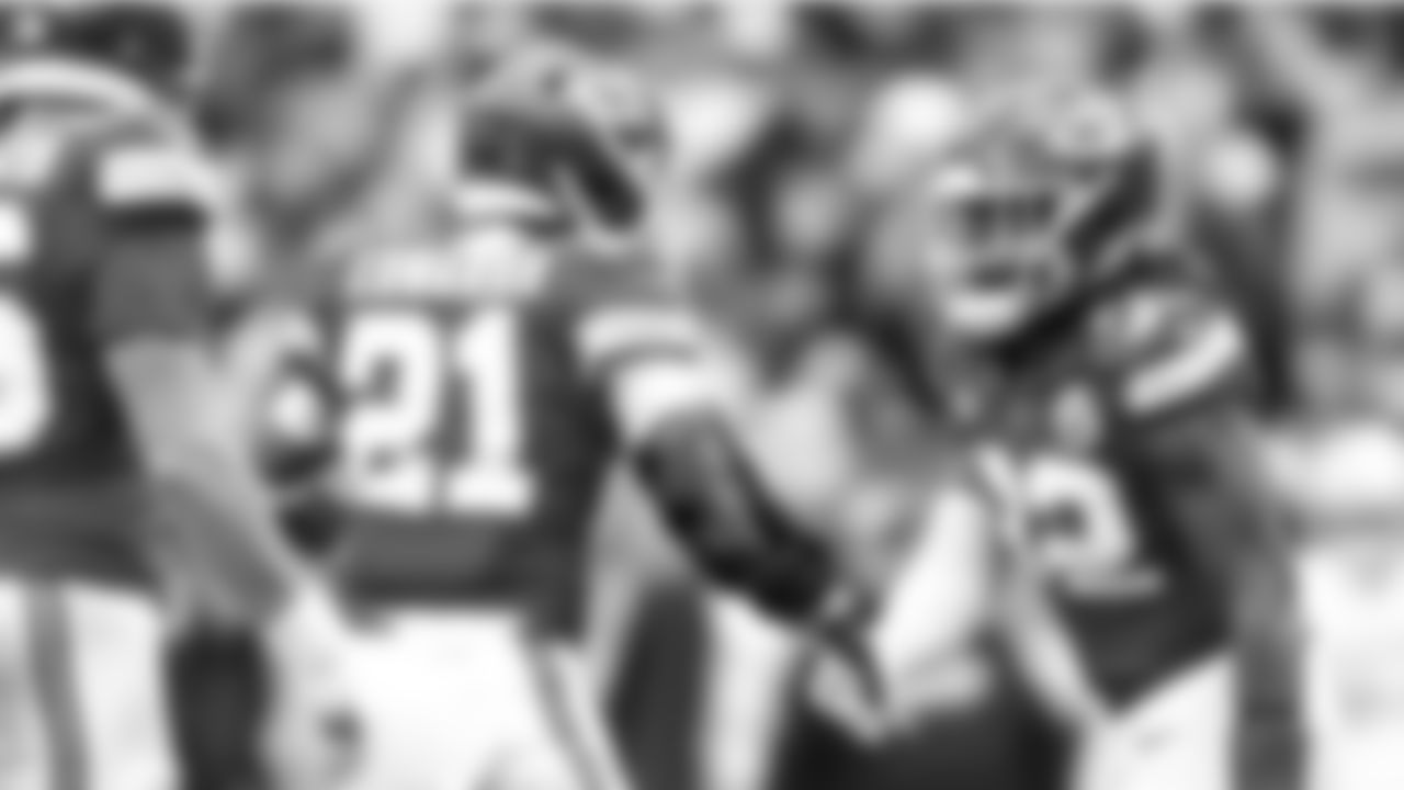 Kansas City Chiefs linebacker Nick Bolton (32) during the NFL Week 16 matchup against the Las Vegas Raiders on December 25, 2023.