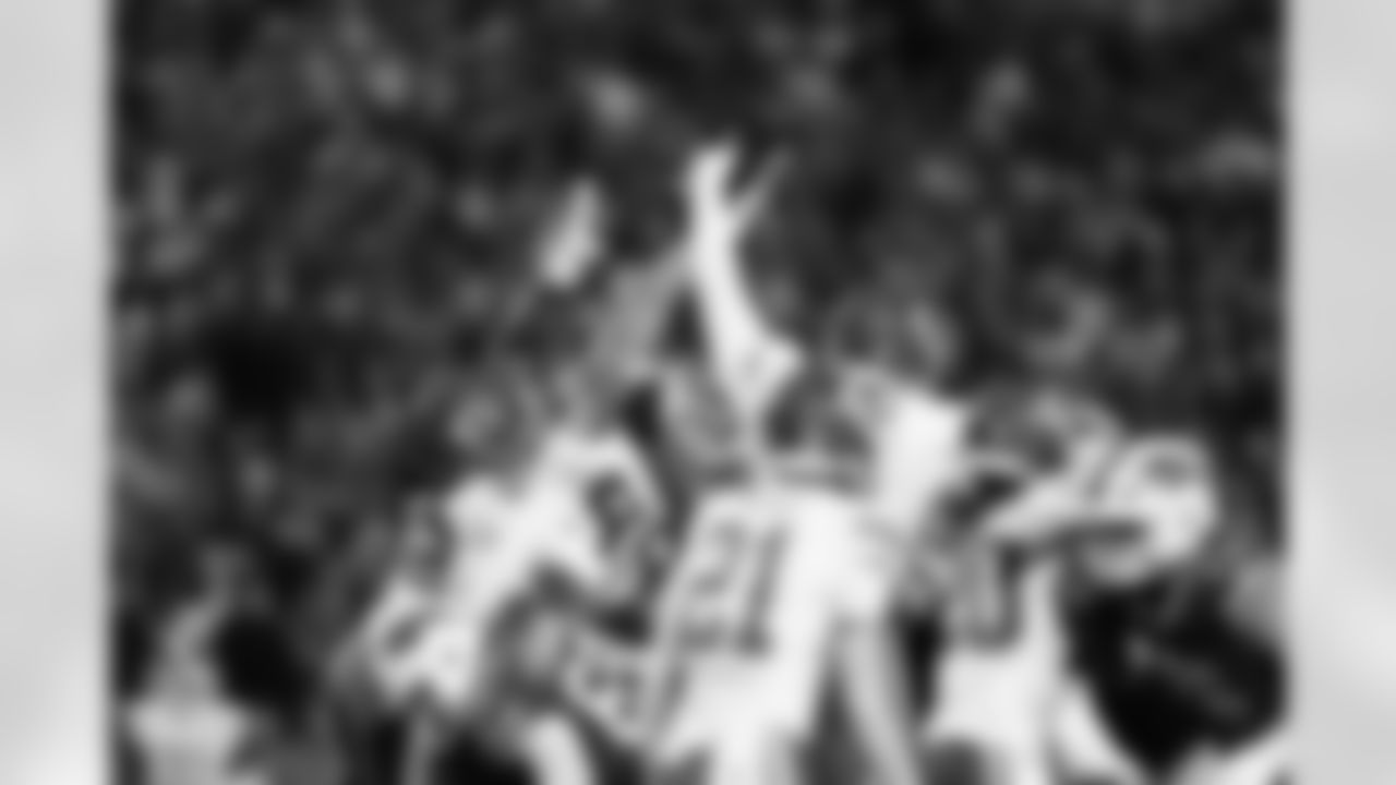 The field goal block team during a week 9 NFL football game against the Buffalo Bills, Sunday, November 2, 2025 in Buffalo, NY