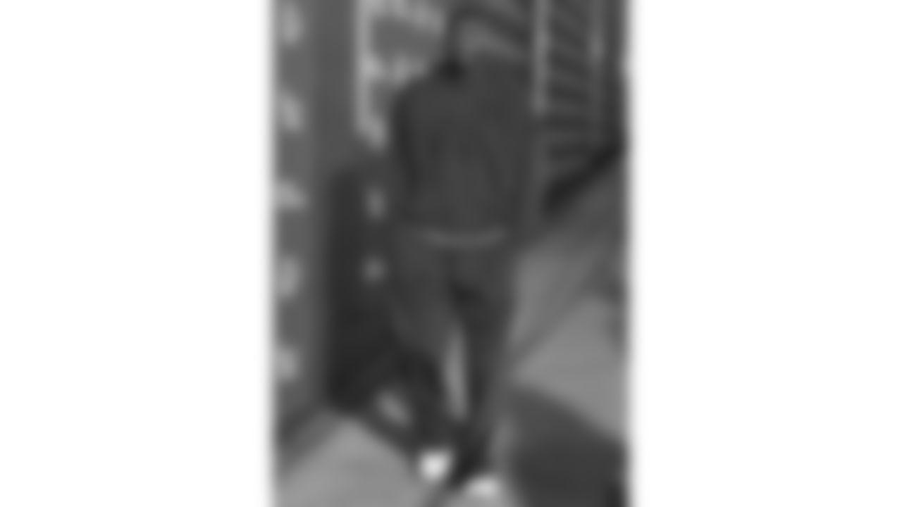 Kansas City Chiefs cornerback Chris Roland-Wallace (30) arrives prior to an NFL week 14 matchup against the Houston Texans, Sunday December 7, 2025.