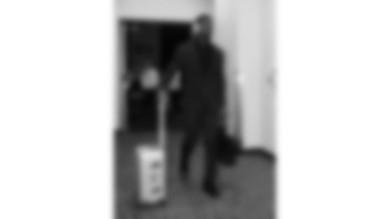 Kansas City Chiefs defensive back Chamarri Conner (27) arrives prior to a week 13 NFL football game against the Dallas Cowboys on Thursday, November 27, 2025 in Arlington, TX.