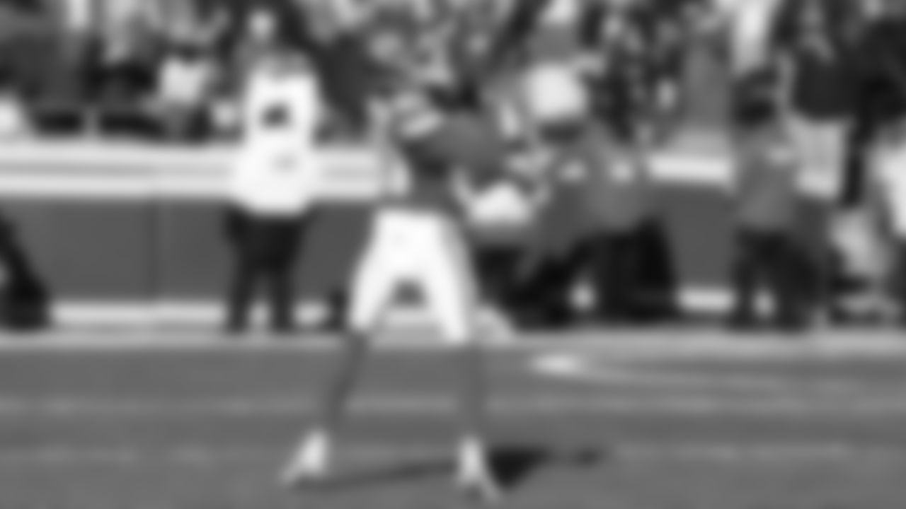 Kansas City Chiefs wide receiver Tyquan Thornton (80) makes a catch prior to an NFL week 15 matchup against the Los Angeles Chargers, Sunday December 14, 2025.