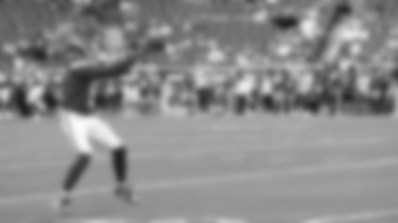Kansas City Chiefs wide receiver Hollywood Brown (5) warms up prior to a preseason week 3 NFL football game against the Chicago Bears, Friday, August 22, 2025 in Kansas City, MO.