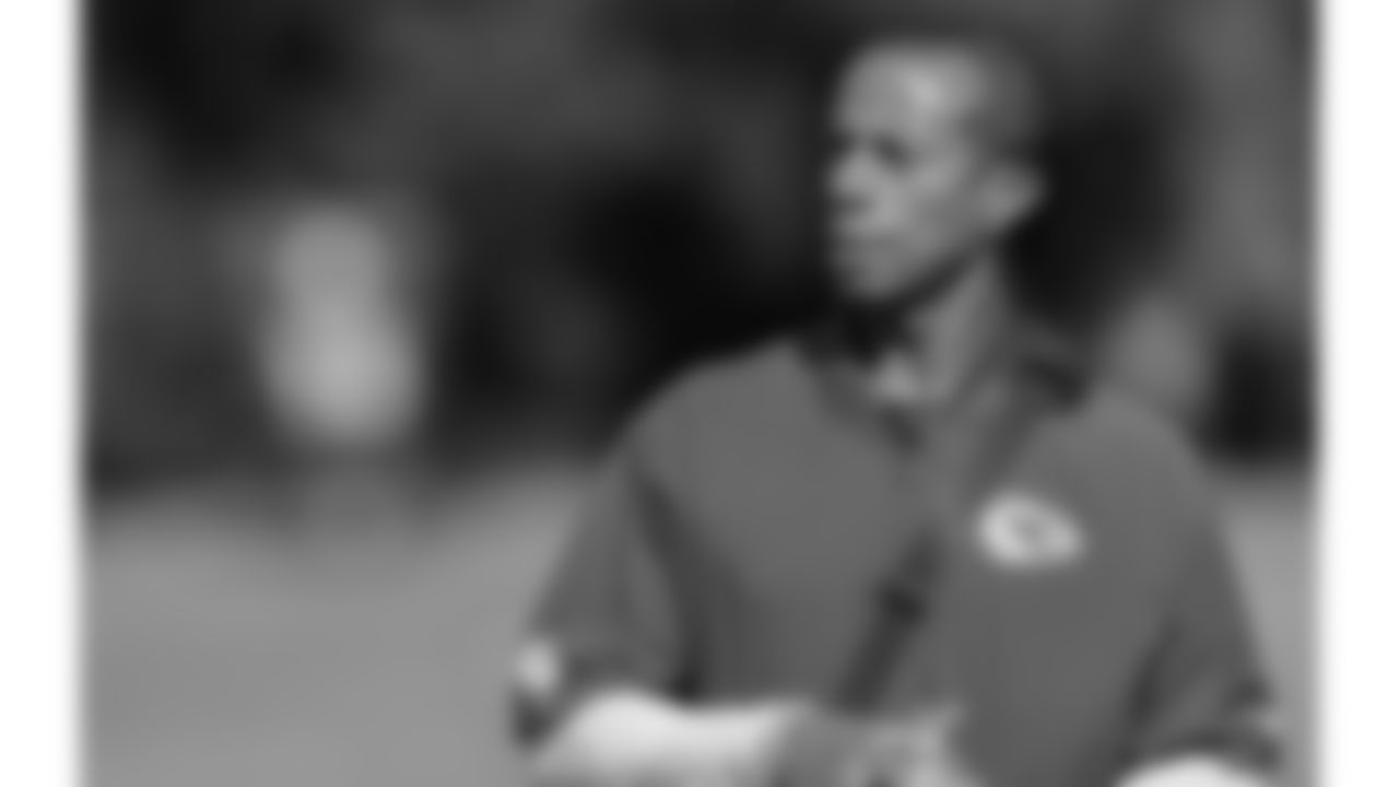 Kansas City Chiefs trainer David Glover during day 7 of training camp on Tuesday July 29, 2025