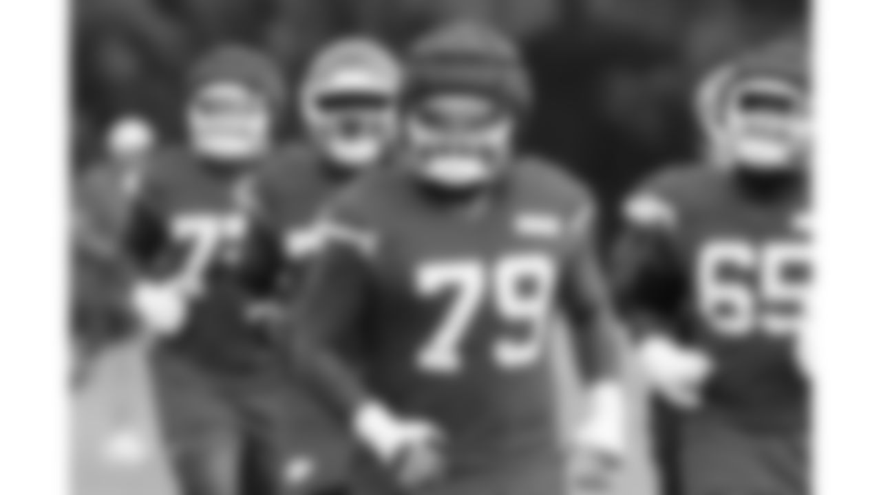 Kansas City Chiefs offensive lineman Esa Pole (79) warms up during day 11 of training camp practice on Sunday, August 3, 2025.