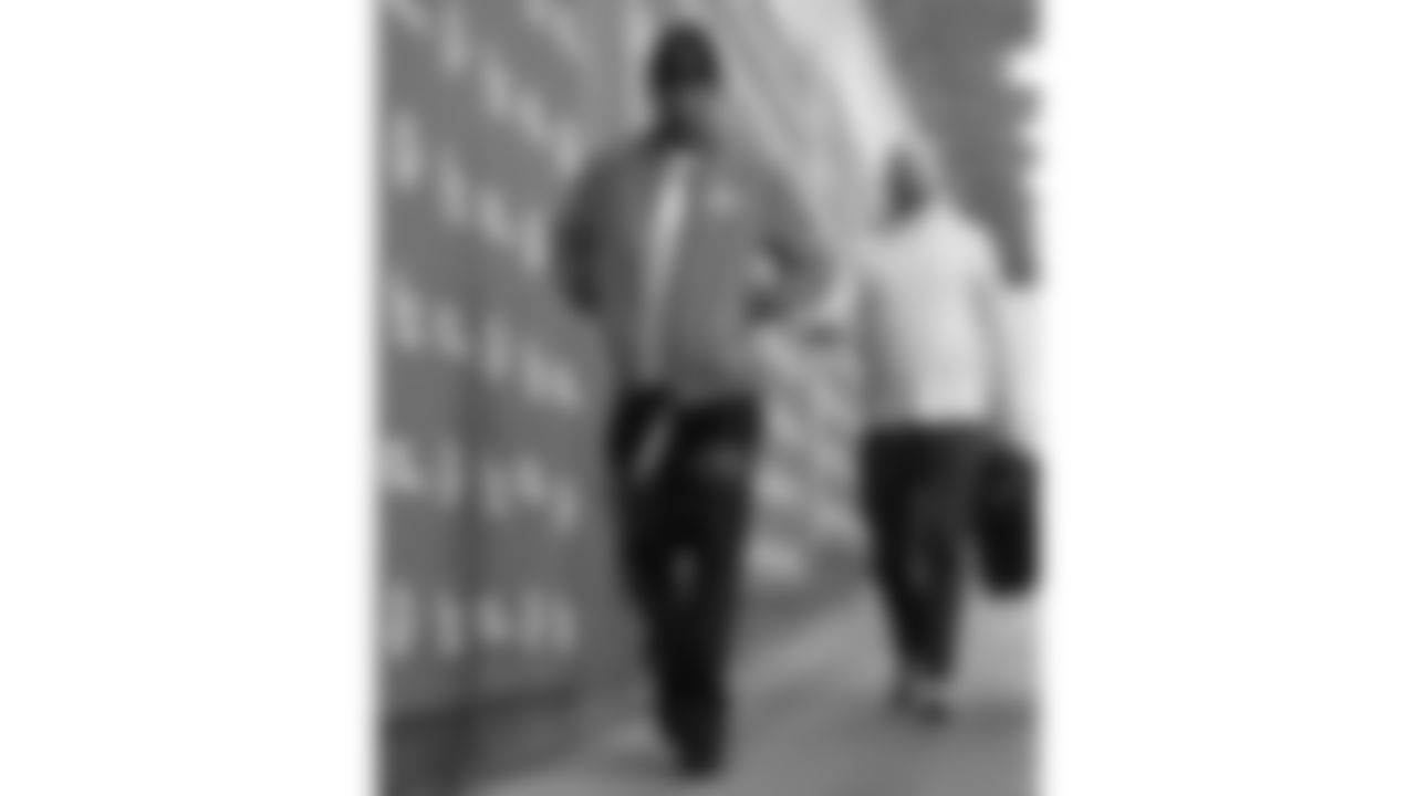 Kansas City Chiefs wide receiver Jason Brownlee (89) arrives prior to an NFL week 17 matchup against the Denver Broncos, Thursday, December 25, 2025.