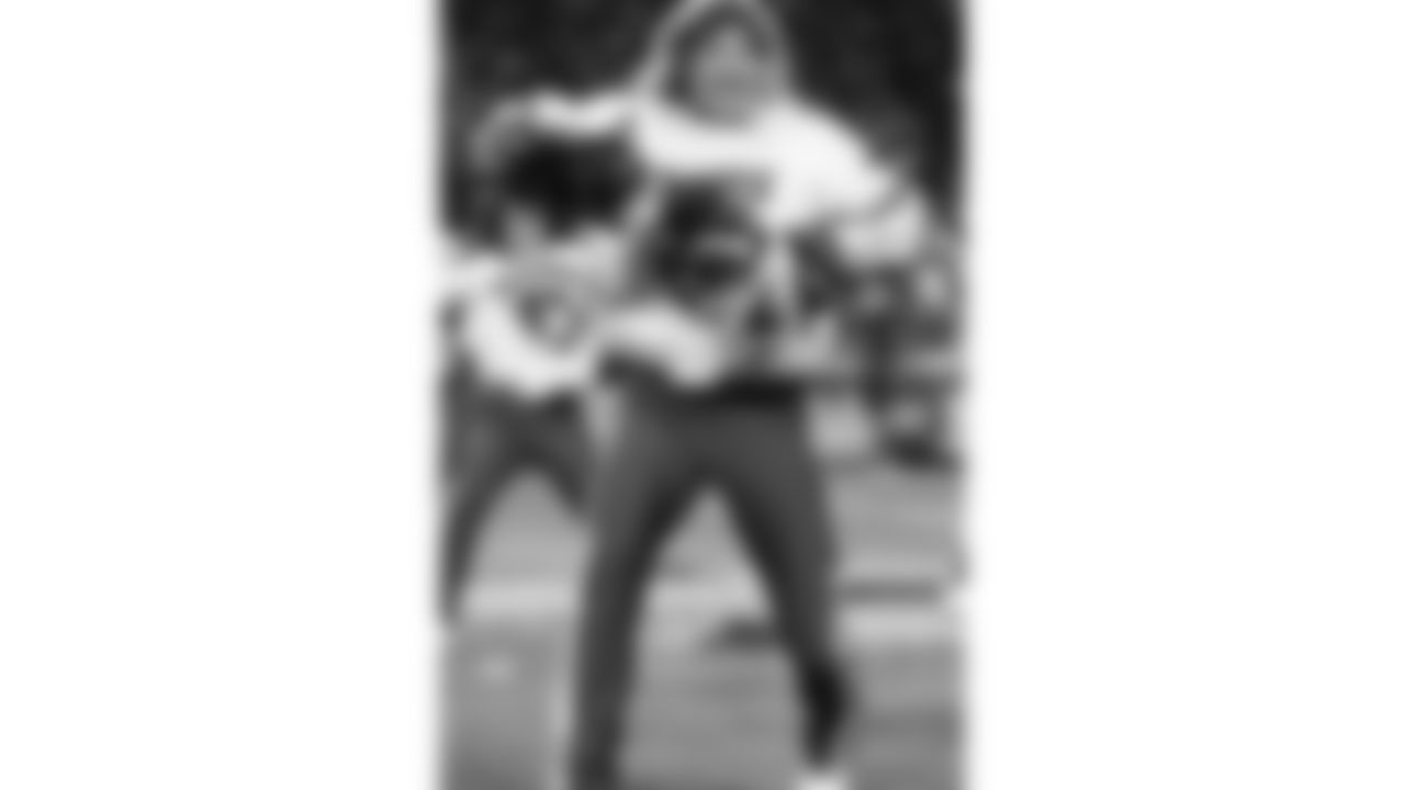 Kansas City Chiefs Cheerleaders perform on the field prior to a week 14 NFL Football game against the Houston Texans on Sunday, December 7, 2025 in Kansas City, MO.