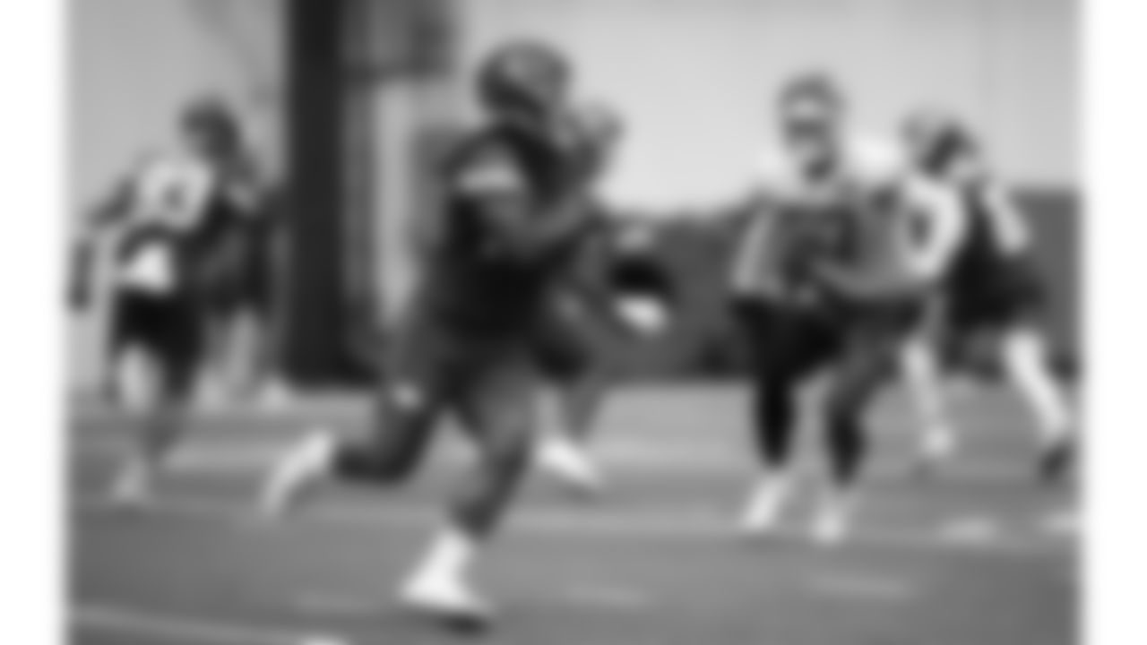 Kansas City Chiefs running back Kareem Hunt (29) during practice on Thursday, September 18, 2025 in Kansas City, MO.