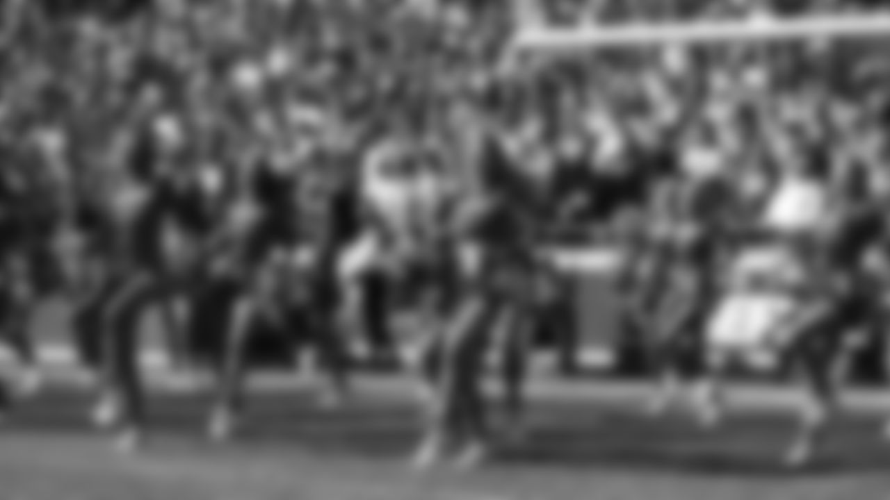 Kansas City Chiefs Cheerleaders during a week 12 NFL football game against the Indianapolis Colts, Sunday, November 23, 2025 in Kansas City, MO.