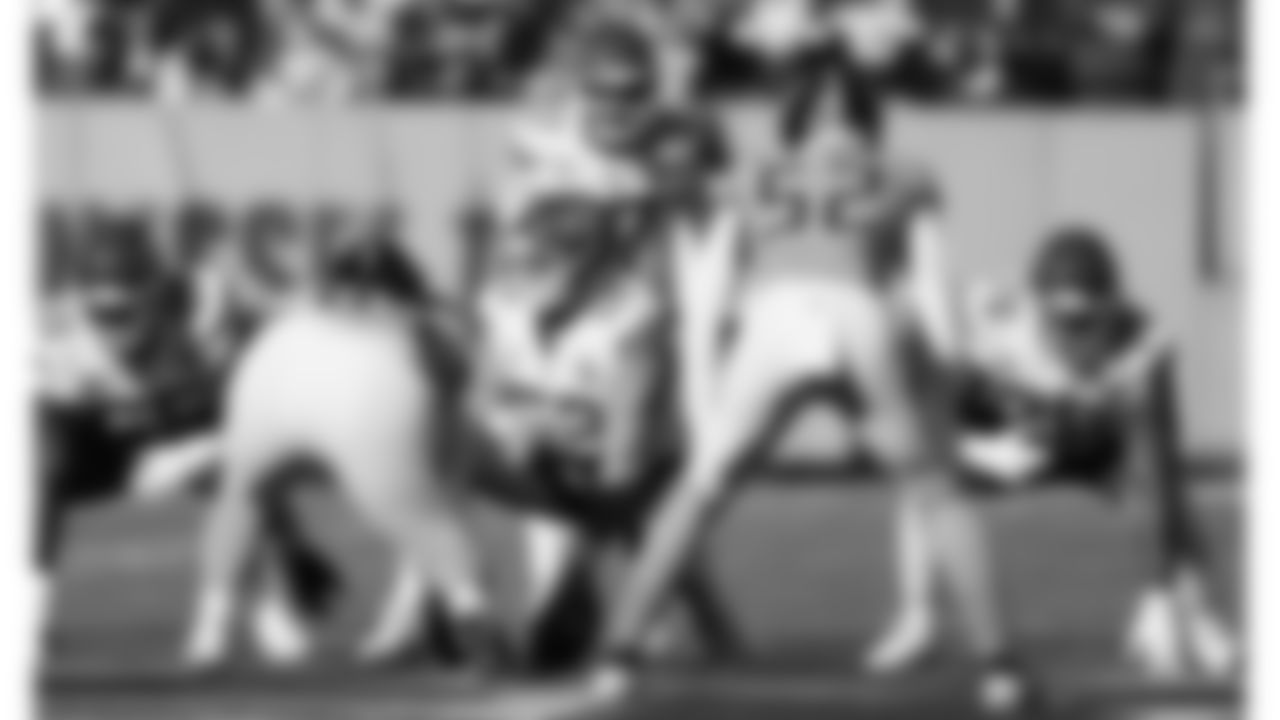 Kansas City Chiefs center Creed Humphrey (52) in position during a week 16 NFL Football game against the Tennessee Titans on Sunday, December 21, 2025 in Nashville, Tennessee.