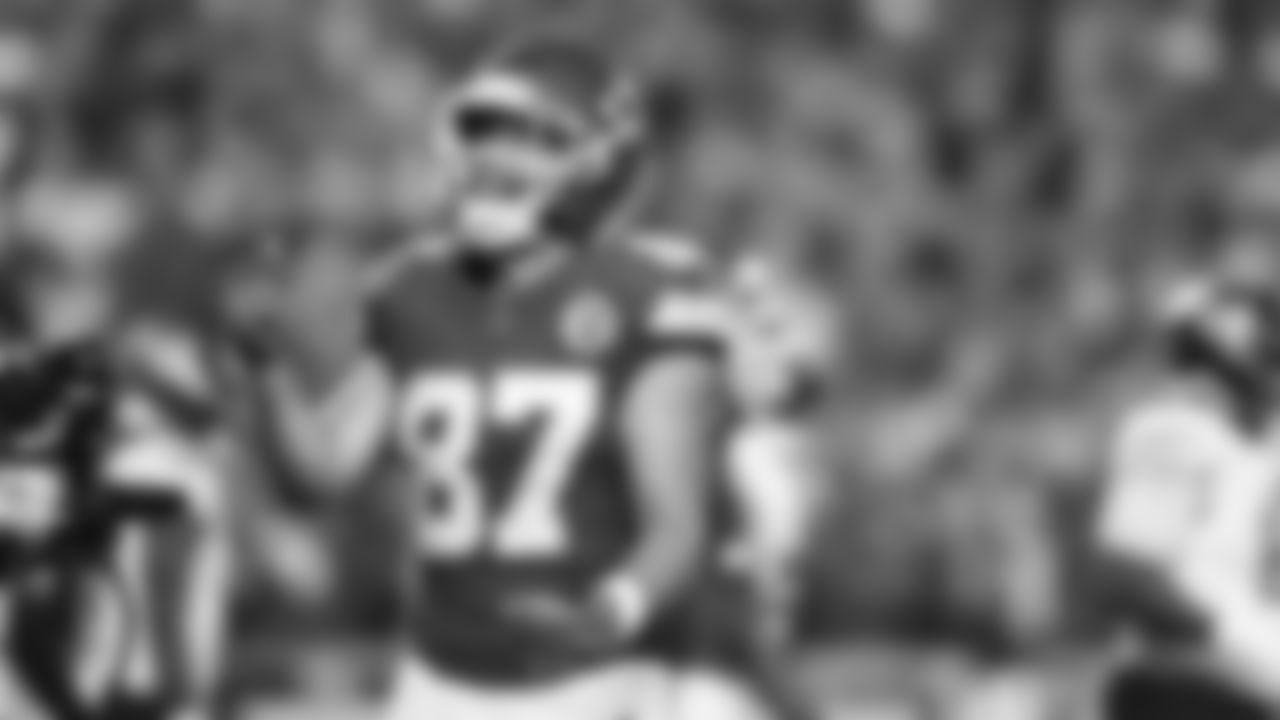 Kansas City Chiefs tight end Travis Kelce (87) celebrates after his touchdown during a week 8 NFL Football game against the Washington Commanders on Monday, October 27, 2025 in Kansas City, MO.