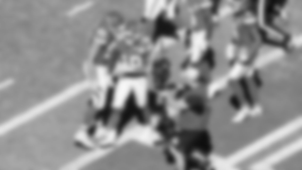 Kansas City Chiefs running back Isiah Pacheco (10) scores a touchdown during a week 7 NFL Football game against the Las Vegas Raiders on Sunday, October 19, 2025 in Kansas City, MO.