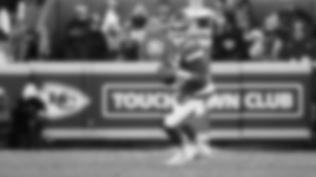 Kansas City Chiefs quarterback Patrick Mahomes (15) drops back to pass during an NFL week 15 matchup against the Los Angeles Chargers, Sunday December 14, 2025.