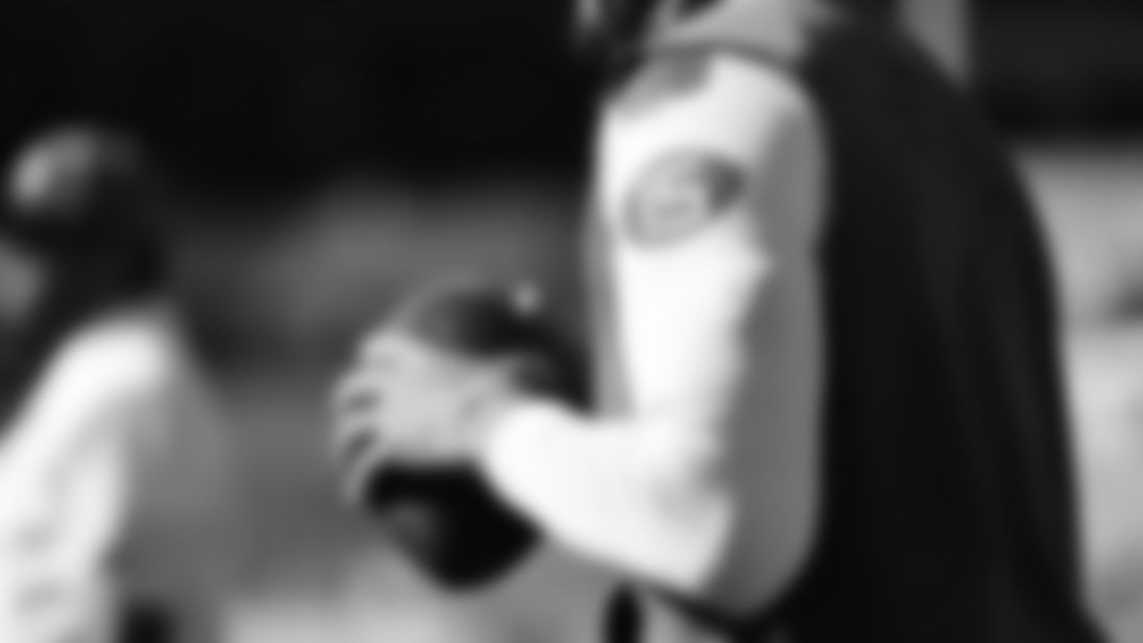 Kansas City Chiefs quarterback Patrick Mahomes (15) warms up prior to a week 11 NFL Football game against the Denver Broncos on Sunday, November 16, 2025 in Denver, Colorado.