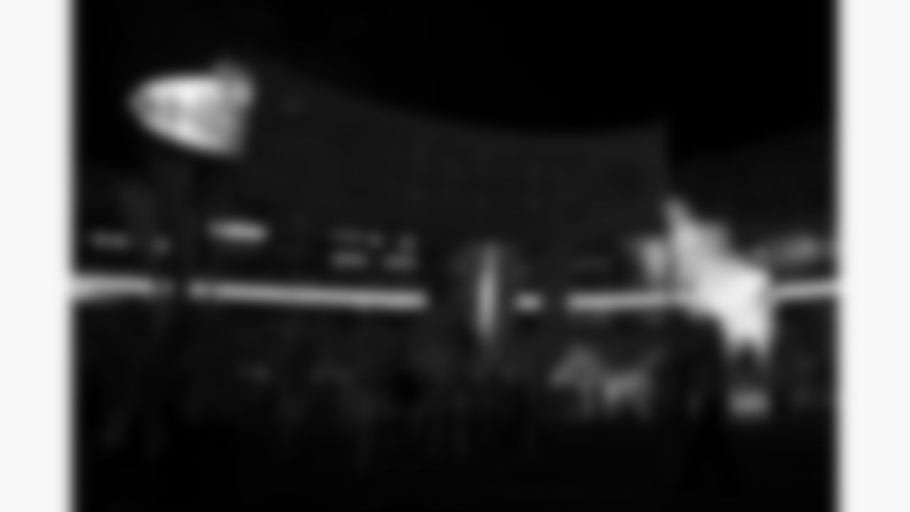 Kansas City Chiefs defensive back Nohl Williams (20) runs out prior to a week 17 NFL football game against the Denver Broncos, Thursday, December 25, 2025 in Kansas City, MO.