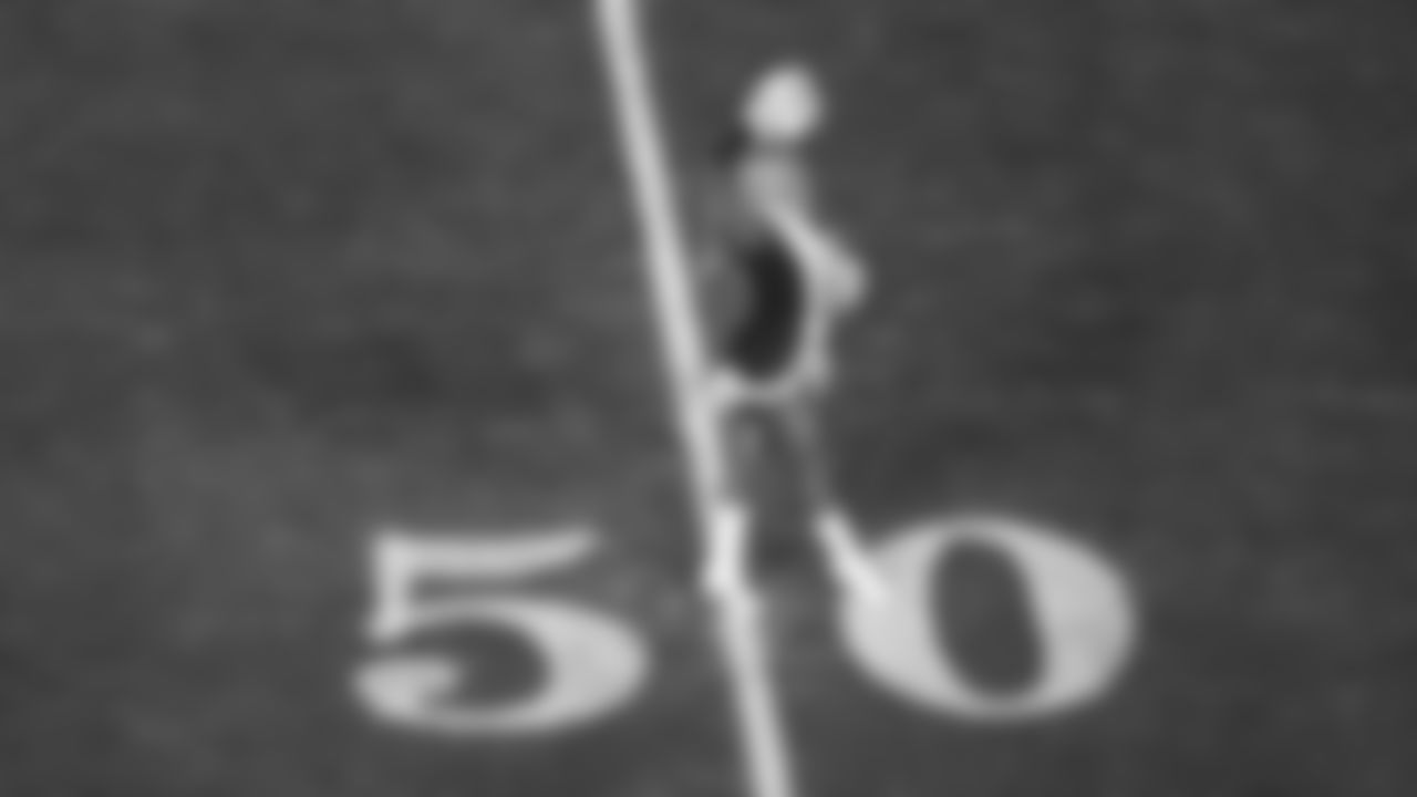 The Kansas City Chiefs Cheerleaders and Entertainment teams during a week 17 NFL Football game against the Denver Broncos on December 25, 2025 in Kansas City, MO.