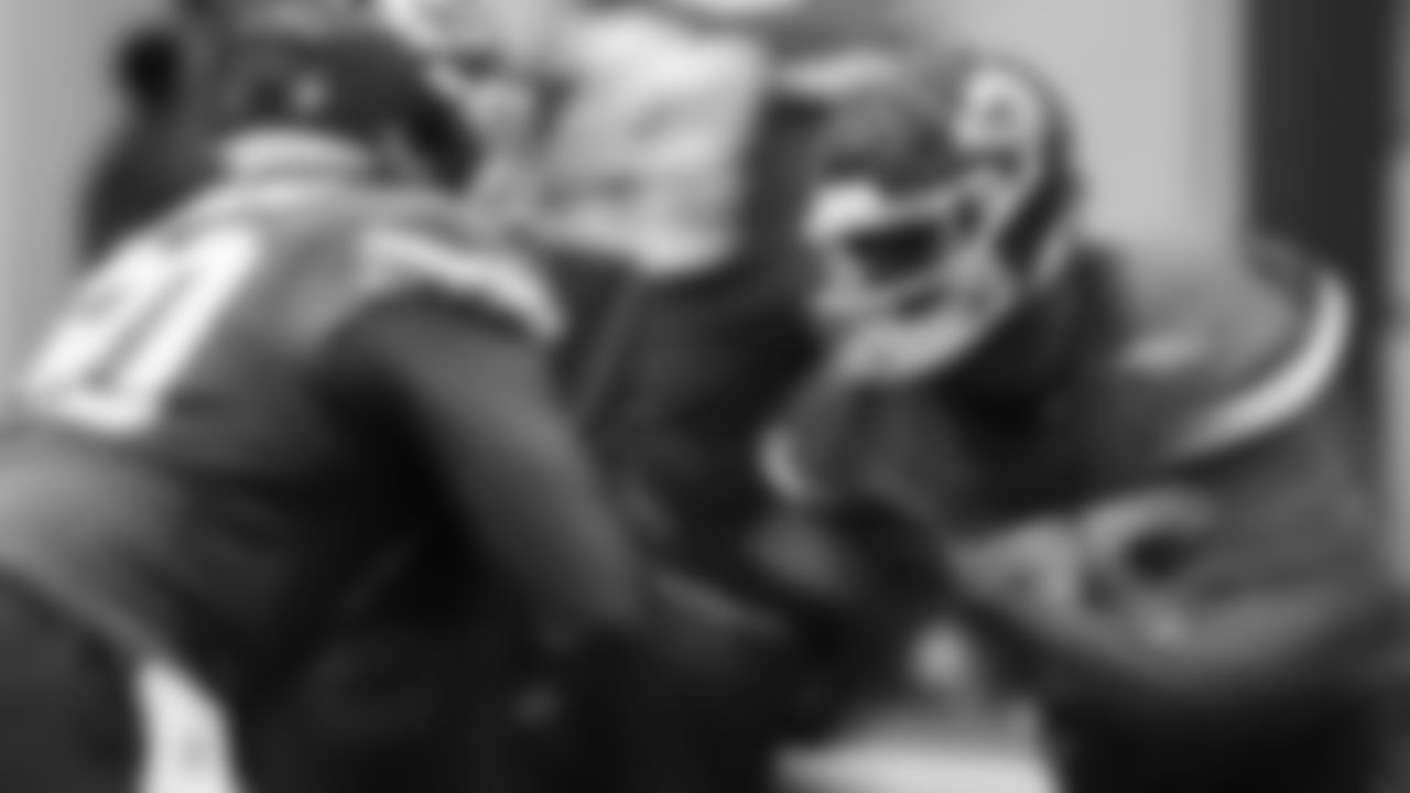 Kansas City Chiefs tackle Kingsley Suamataia (76) during a week 18 practice on Friday, January 2, 2026 in Kansas City, MO.