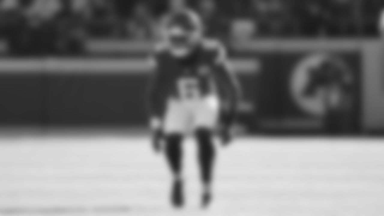 Kansas City Chiefs safety Bryan Cook (6) in position during a week 12 NFL Football game against the Indianapolis Colts on Sunday, November 23, 2025 in Kansas City, MO