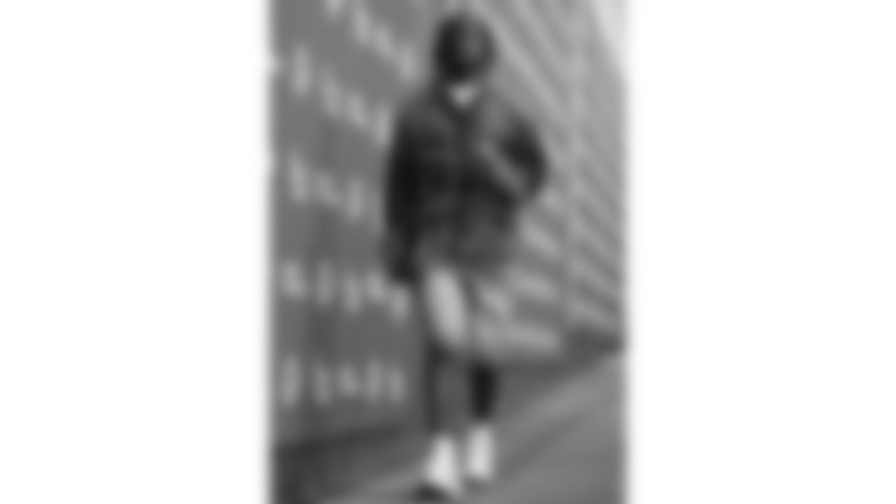 Kansas City Chiefs corner back Melvin Smith (39) arrives prior to an NFL week 17 matchup against the Denver Broncos, Thursday, December 25, 2025.