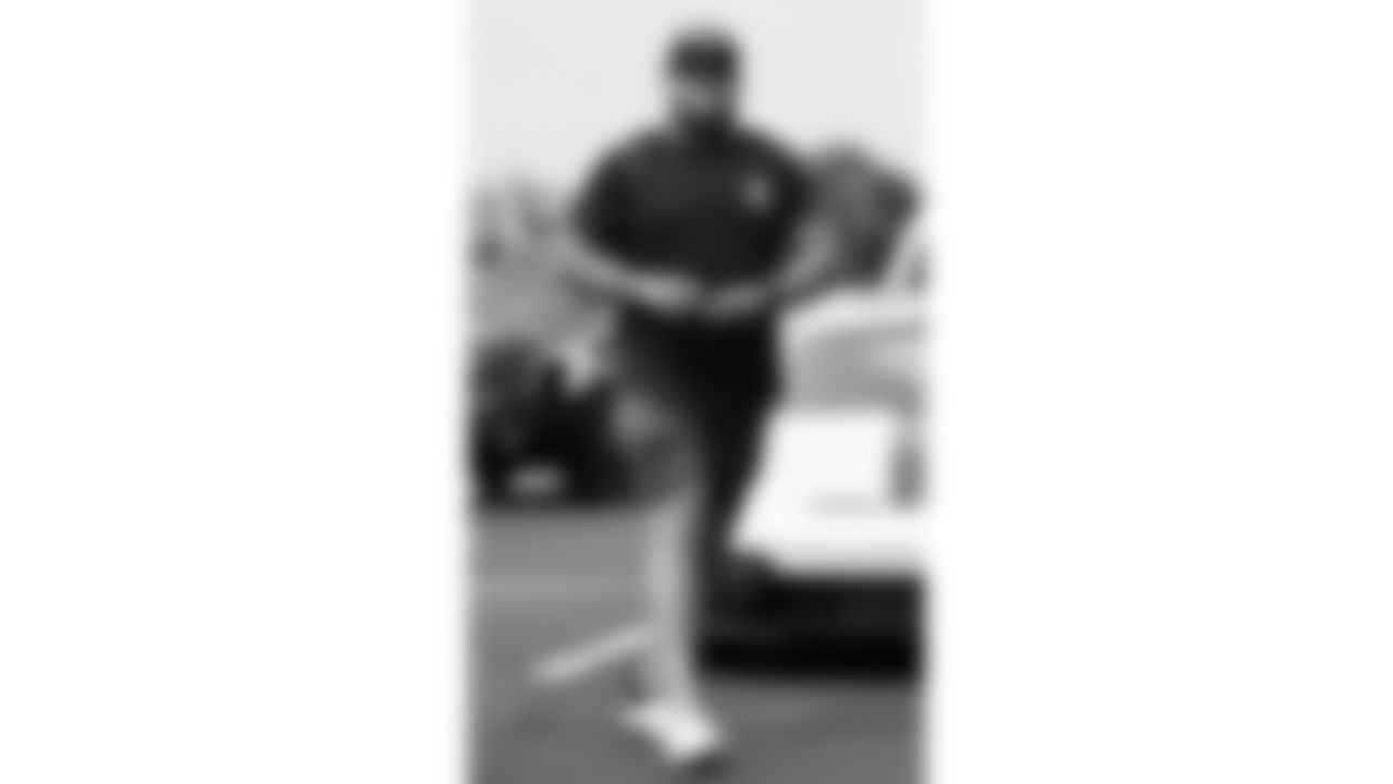 Kansas City Chiefs center Creed Humphrey (52) arrives prior to a week 2 NFL Football game against the Philadelphia Eagles Sunday September 14, 2025.