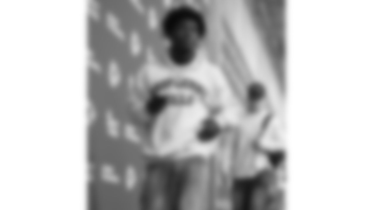 Kansas City Chiefs running back Brashard Smith (24) arrives prior to an NFL week 17 matchup against the Denver Broncos, Thursday, December 25, 2025.