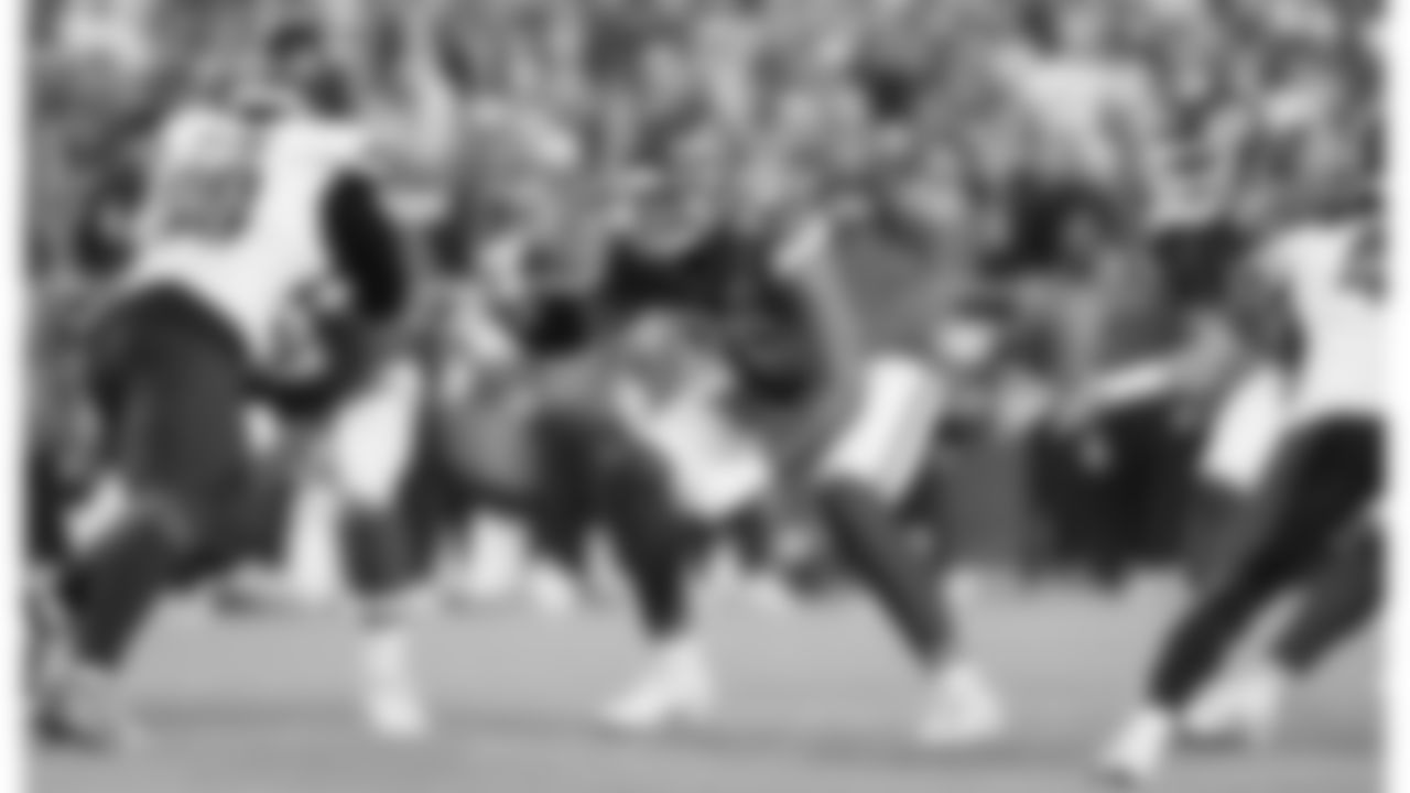 Kansas City Chiefs tackle Kingsley Suamataia (76) blocks during a week 8 NFL Football game against the Washington Commanders on Monday, October 27, 2025 in Kansas City, MO.