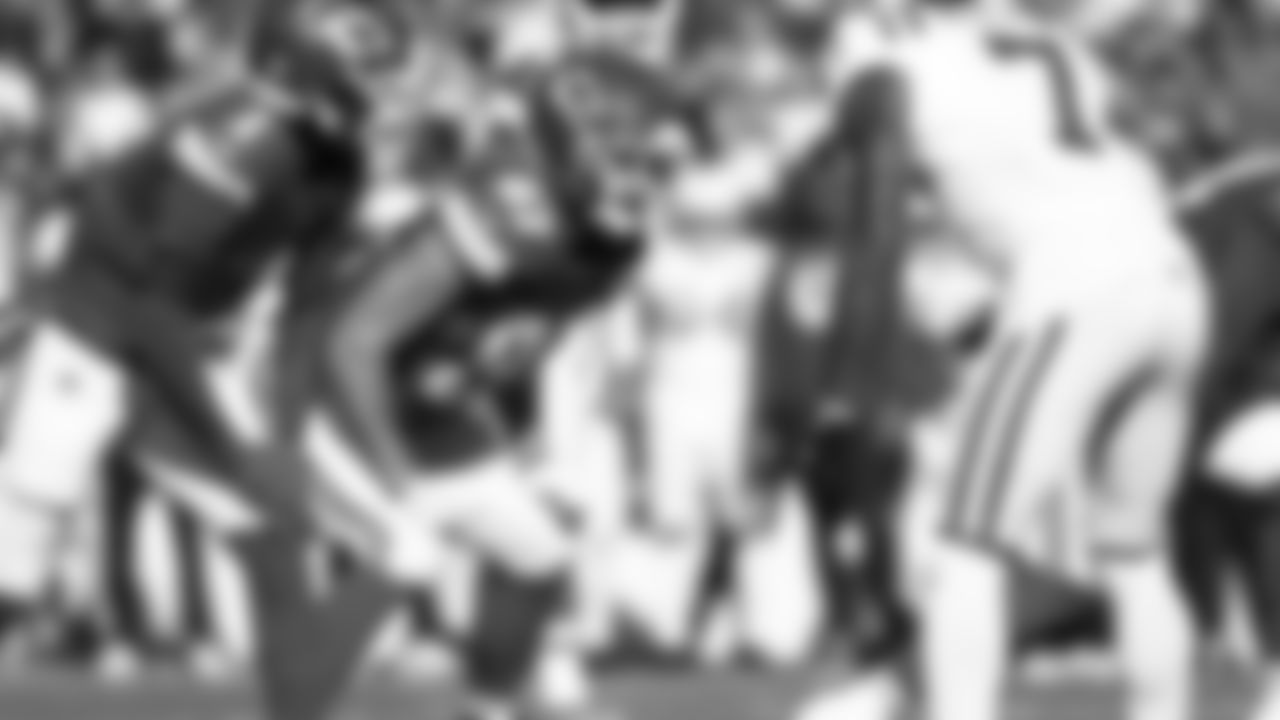 Kansas City Chiefs tight end Travis Kelce (87) in position during a week 12 NFL Football game against the Indianapolis Colts on Sunday, November 23, 2025 in Kansas City, MO