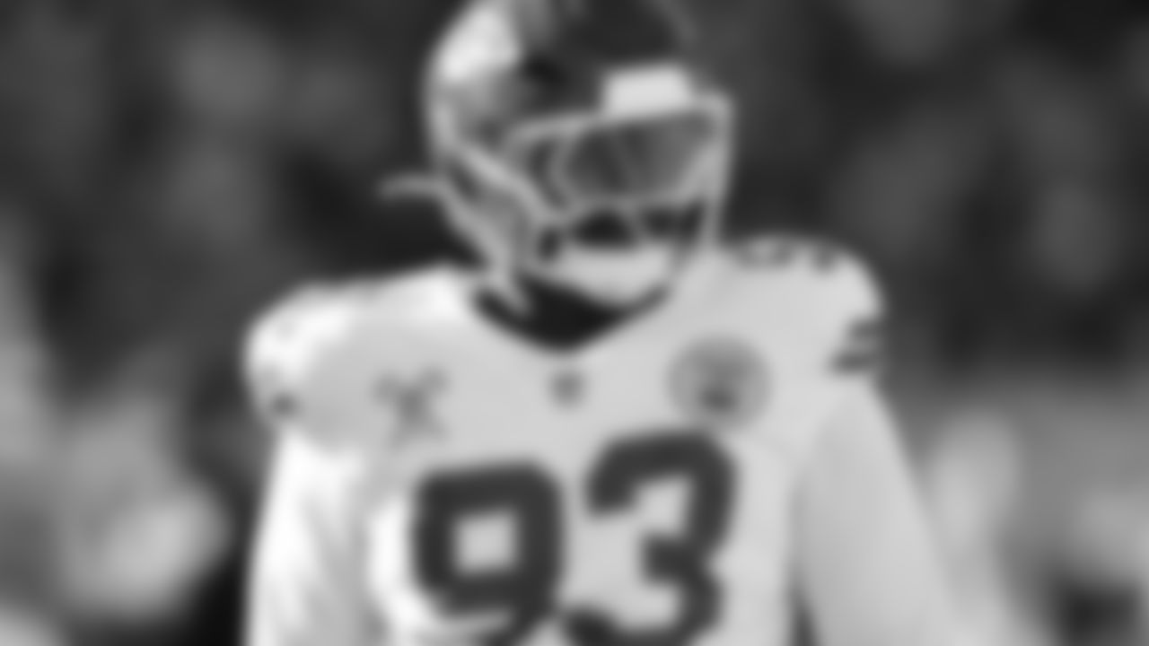 Kansas City Chiefs defensive tackle Zacch Pickens (93) on the field during a week 16 NFL Football game against the Tennessee Titans on Sunday, December 21, 2025 in Nashville, Tennessee.