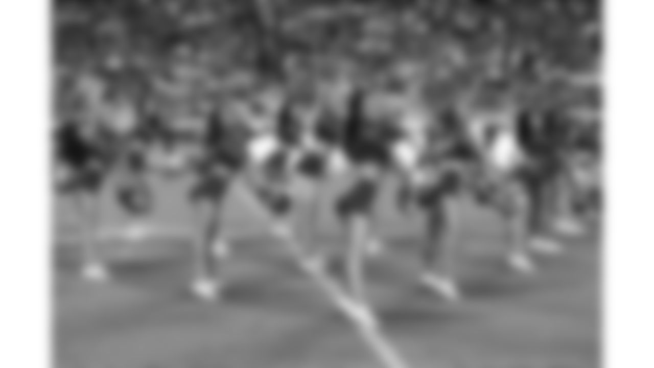 Kansas City Chiefs Cheerleaders during a preseason week 3 NFL football game against the Chicago Bears, August 22, 2025 in Kansas City, MO.