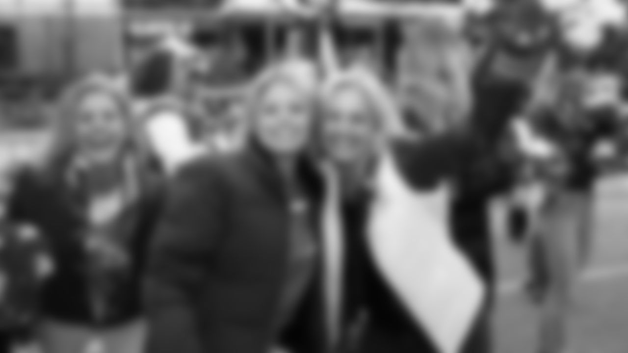 Kansas City Chiefs Alumni Cheerleaders in the pregame parade prior to a week 12 NFL Football game against the Indianapolis Colts on Sunday, November 23, 2025 in Kansas City, MO.