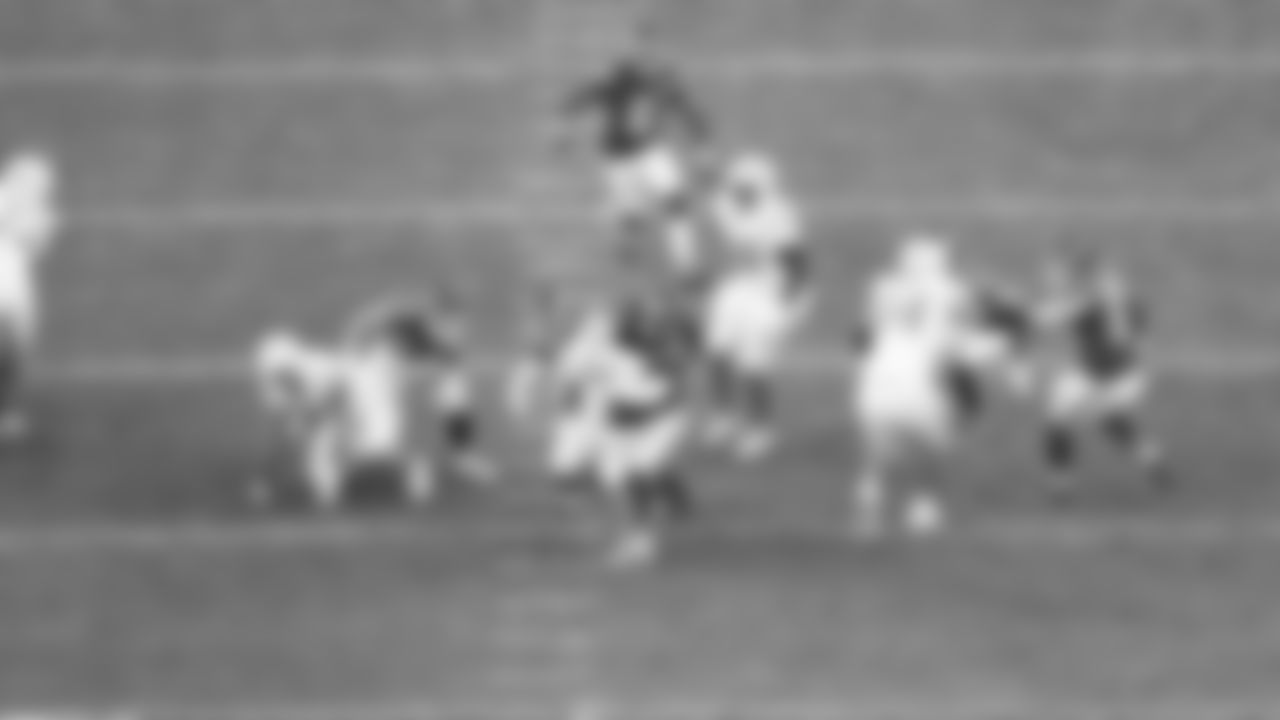 Kansas City Chiefs linebacker Nick Bolton (32) makes a tackle during an NFL week 15 matchup against the Los Angeles Chargers, Sunday December 14, 2025.