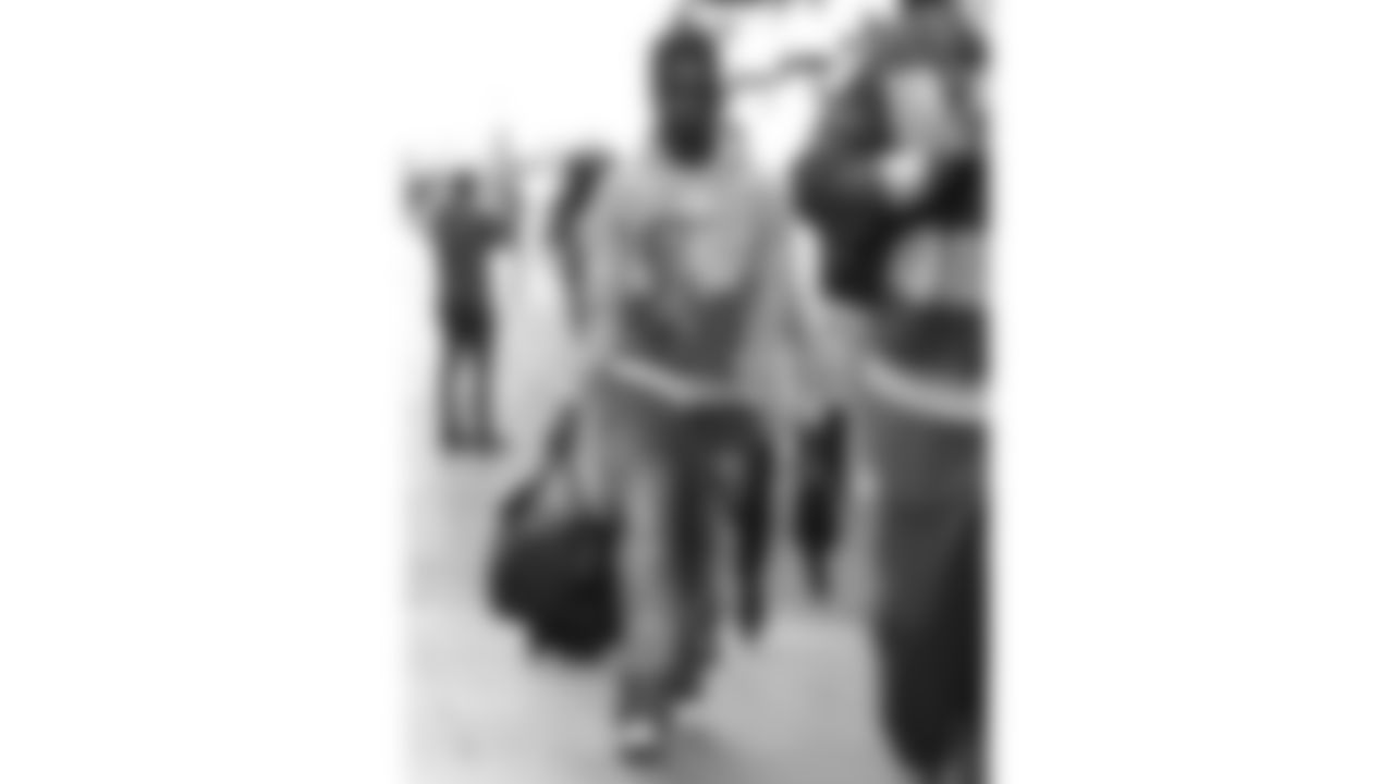 Kansas City Chiefs wide receiver Xavier Worthy (1) arrives prior to a week 9 NFL football game against the Buffalo Bills, Sunday, November 2, 2025 in Buffalo, NY