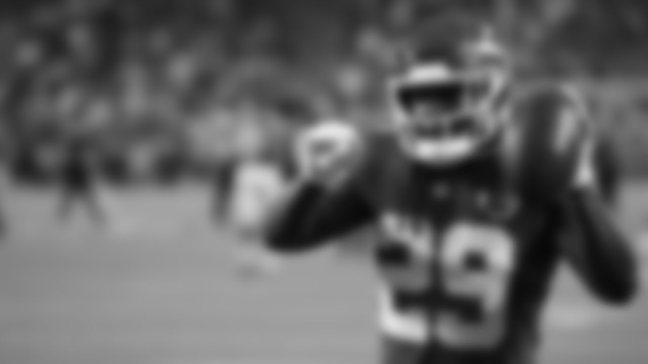Kansas City Chiefs defensive end Malik Herring (94) warms up prior to a week 6 NFL Football game against the Detroit Lions on Sunday, October 12, 2025 in Kansas City, MO.