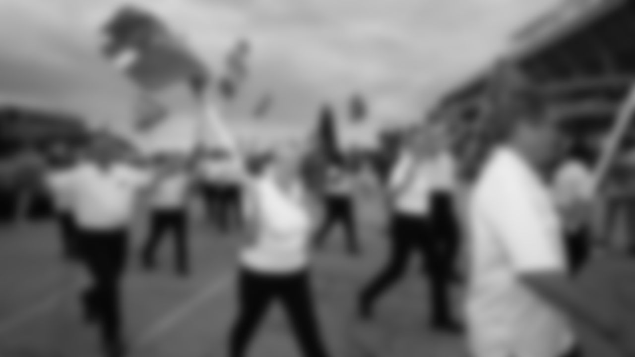 Red Coaters prior to the week 6 NFL football game against the Detroit Lions, Sunday, October 12, 2025 in Kansas City, MO.