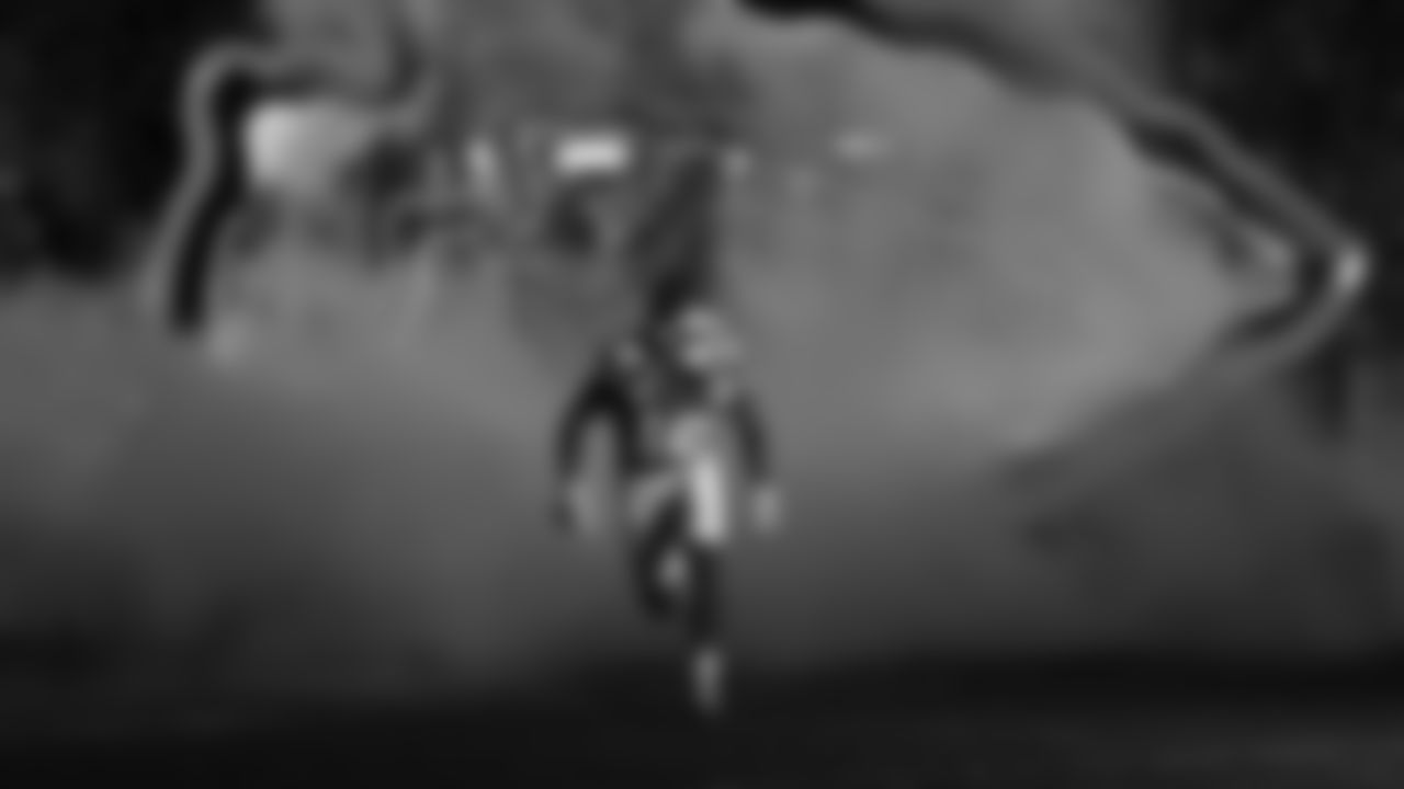 Kansas City Chiefs running back Isiah Pacheco (10) runs onto the field prior to an NFL week 17 matchup against the Denver Broncos, Thursday, December 25, 2025.