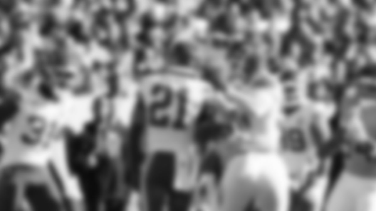 Kansas City Chiefs defensive back Jaden Hicks (21) makes a tackle during a week 16 NFL Football game against the Tennessee Titans on Sunday, December 21, 2025 in Nashville, Tennessee.