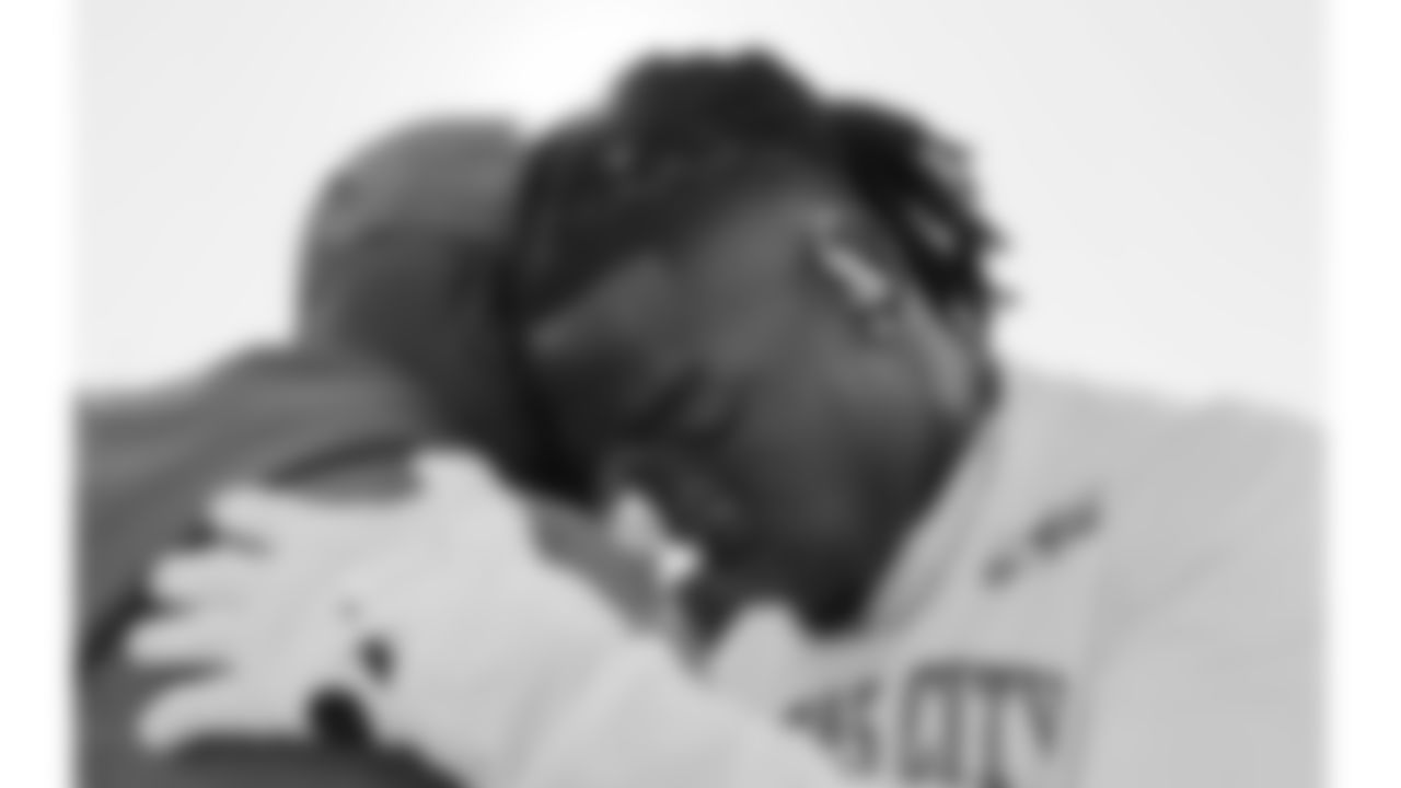 Kansas City Chiefs wide receiver Rashee Rice (4) prays with Team Chaplain Marcellus Casey prior to a week 11 NFL Football game against the Denver Broncos on Sunday, November 16, 2025 in Denver, Colorado.