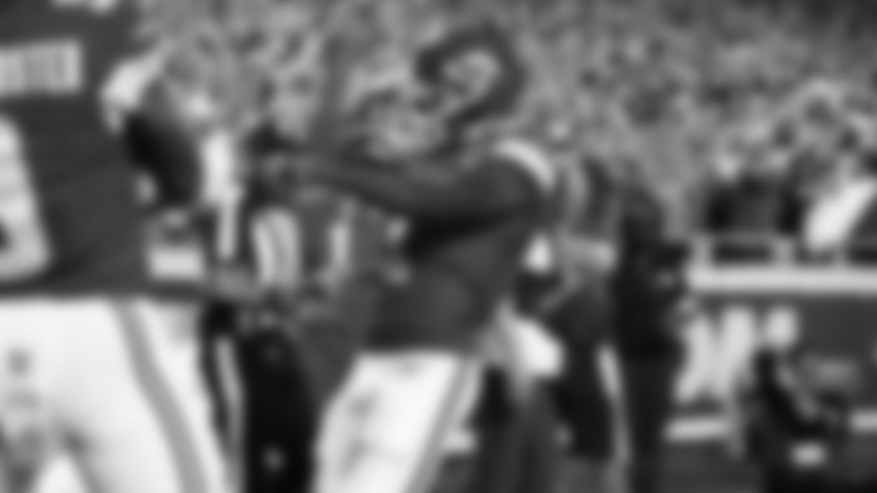 Kansas City Chiefs wide receiver Xavier Worthy (1) celebrates his touchdown during a week 6 NFL Football game against the Detroit Lions on Sunday, October 12, 2025 in Kansas City, MO.