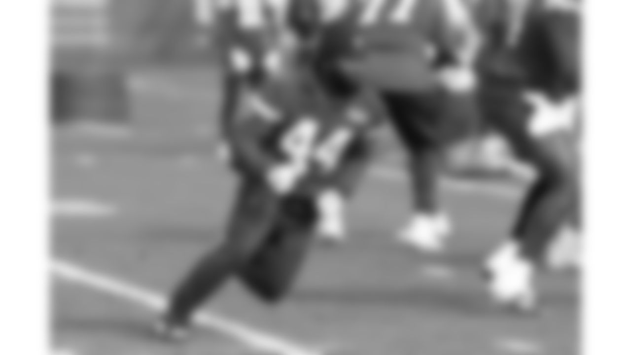 Kansas City Chiefs running back Clyde Edwards-Helaire (44) during practice on Thursday, October 30, 2025 in Kansas City, MO.