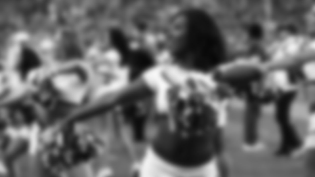 A Kansas City Chiefs Cheerleader during a week 12 NFL football game against the Indianapolis Colts, Sunday, November 23, 2025 in Kansas City, MO.