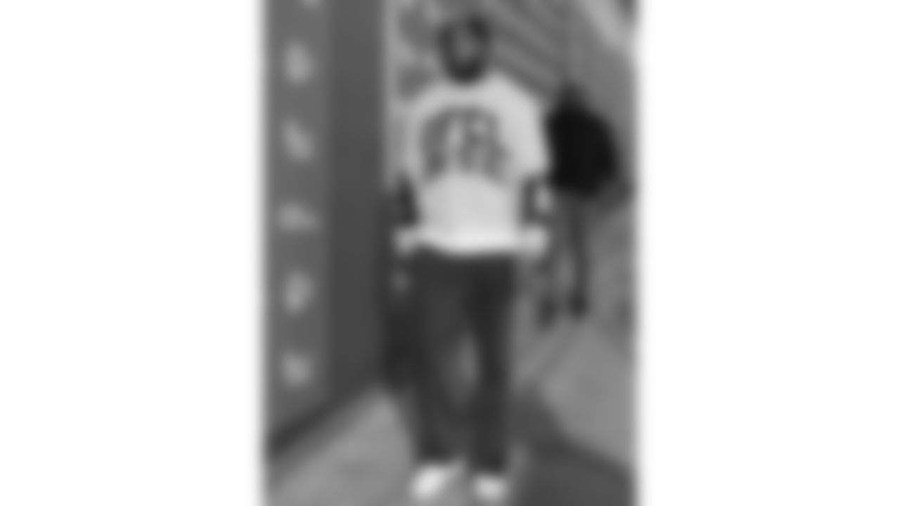 Kansas City Chiefs defensive end Felix Anudike-Uzomah (91) arrives prior to a week 8 NFL Football game against the Washington Commanders on Monday, October 27, 2025 in Kansas City, MO.