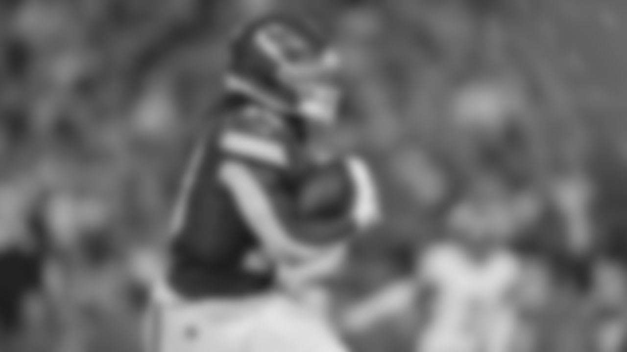 Kansas City Chiefs running back Isiah Pacheco (10) runs the ball during a week 8 NFL Football game against the Washington Commanders on Monday, October 27, 2025 in Kansas City, MO.