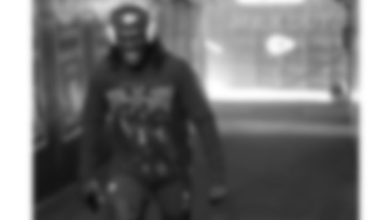 Kansas City Chiefs wide receiver Rashee Rice (4) poses in the 50-yard tunnel prior to a week 7 NFL football game against the Las Vegas Raiders, Sunday, October 19, 2025 in Kansas City, MO.