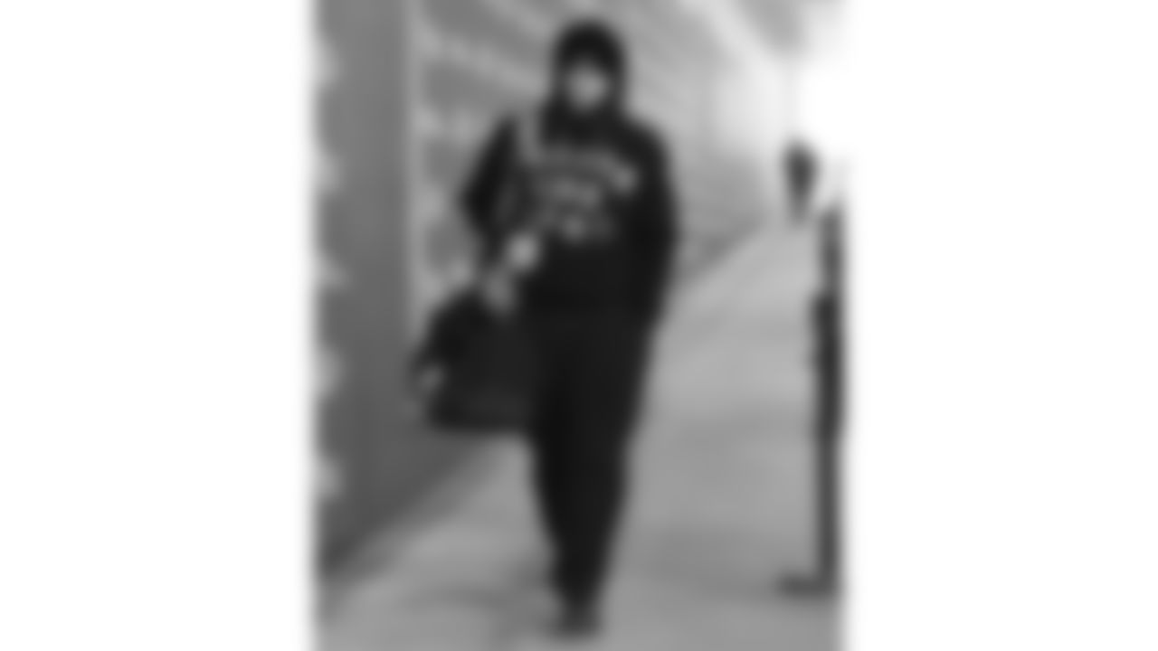 Kansas City Chiefs defensive end Ashton Gillotte (97) arrives prior to an NFL week 15 matchup against the Los Angeles Chargers, Sunday December 14, 2025.