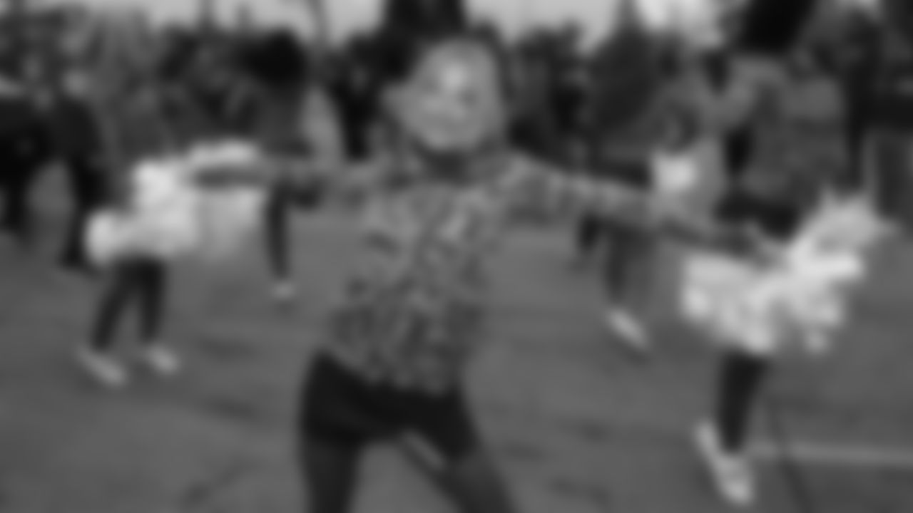 A Kansas City Chiefs Cheerleader before a week 8 NFL football game against the Washington Commanders, Monday, October 27, 2025, in Kansas City, MO.