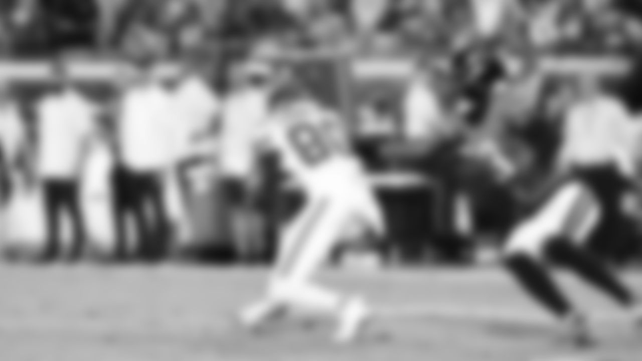 Kansas City Chiefs wide receiver Tyquan Thornton (80) catches a pass during a week 5 NFL football game against the Jacksonville Jaguars, Monday, October 6, 2025, in Jacksonville, FL.