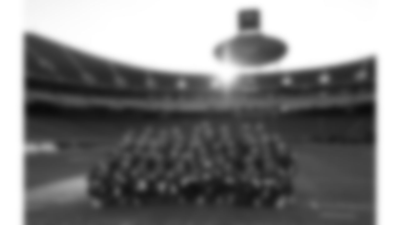 Kansas City Chiefs Cheerleaders practice on the field prior to a week 15 NFL Football game against the Los Angeles Chargers on Sunday, December 14, 2025 in Kansas City, MO.