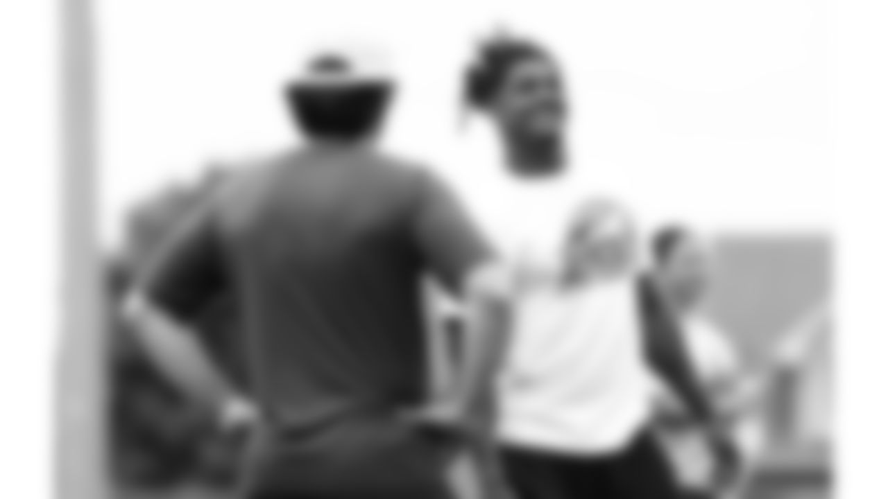 Kansas City Chiefs running back Isiah Pacheco (10) hosts a youth football camp at Lincoln Prep High School in Kansas City, MO on May 23, 2025.