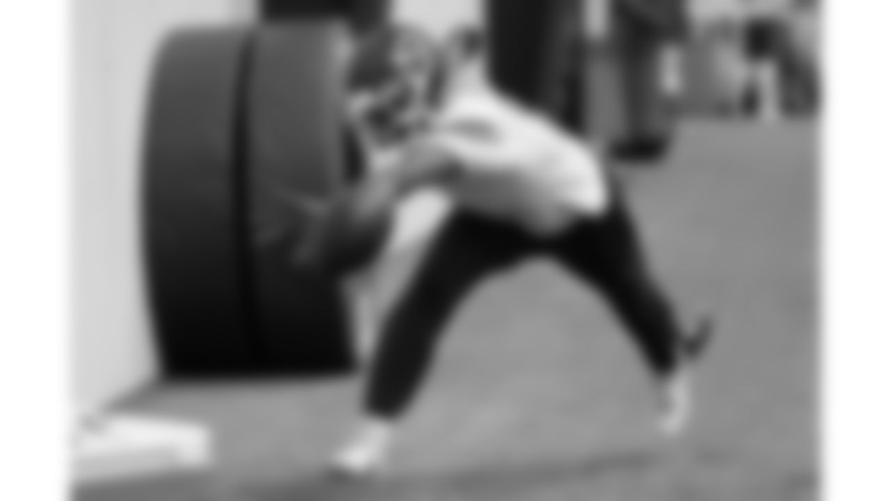 Kansas City Chiefs cornerback Kristian Fulton (8) during a week 16 practice on Thursday, December 18, 2025 in Kansas City, MO.