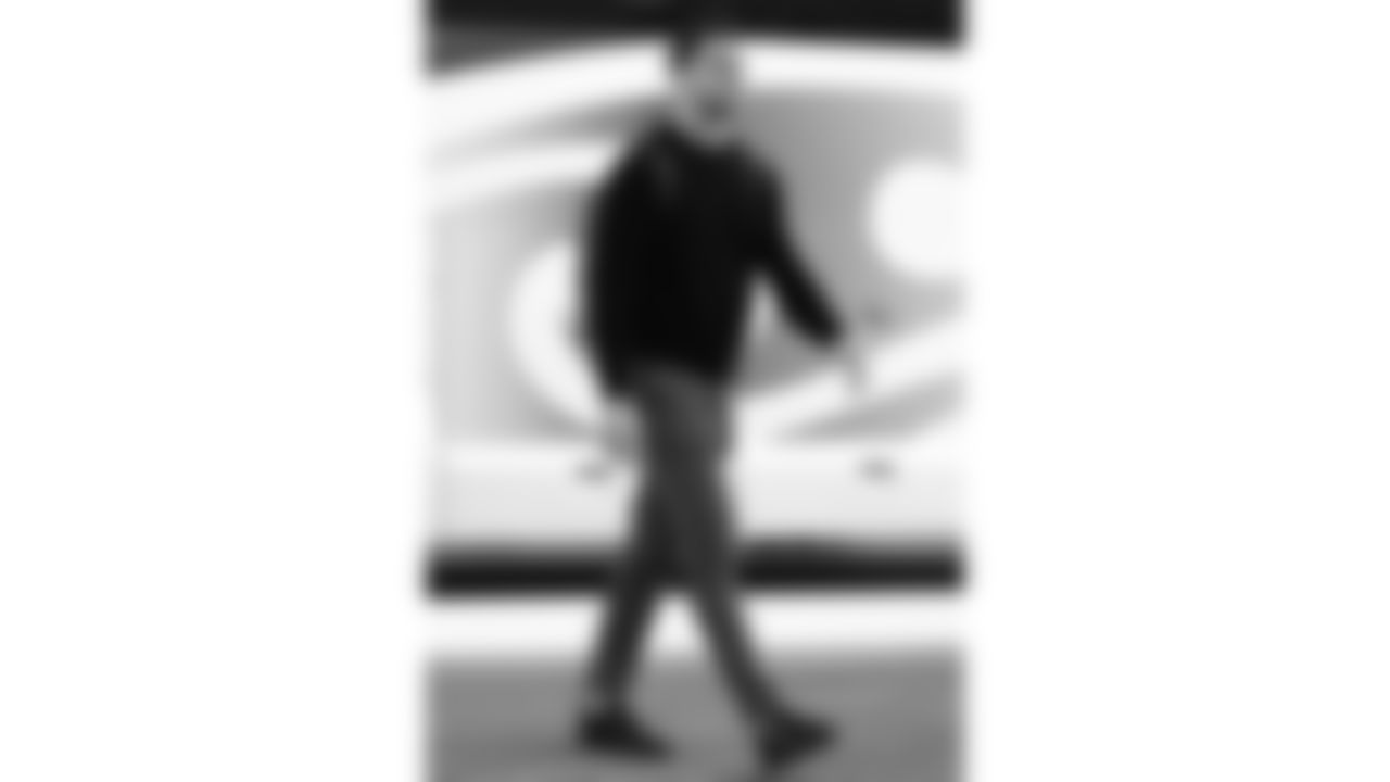 Kansas City Chiefs linebacker Jack Cochrane (43) arrives prior to a week 9 NFL football game against the Buffalo Bills, Sunday, November 2, 2025 in Buffalo, NY